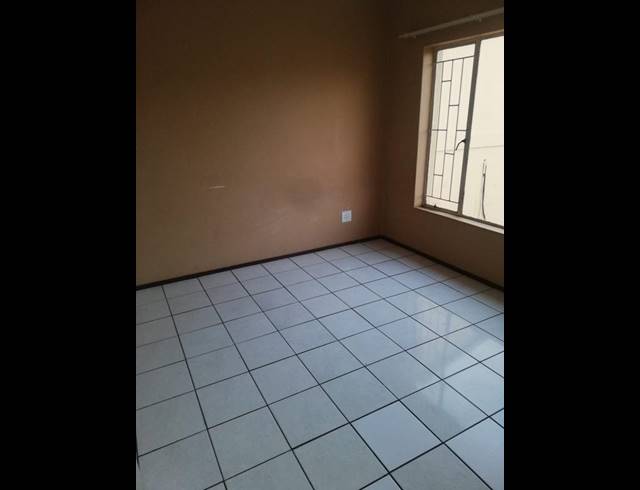 2 BEDROOM PROPERTY TO RENT IN GROBLERPARK EXT